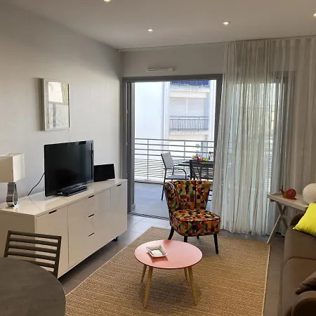 3* A - Moderne Avec Terrasse Et Parking, Proche Plage Et Commerces - Fr-1-539-13