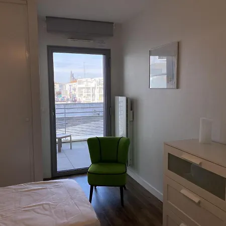 3* A - Moderne Avec Terrasse Et Parking, Proche Plage Et Commerces - Fr-1-539-13 Appartement