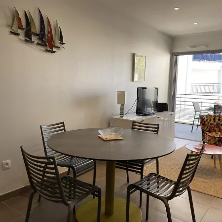 3* A - Moderne Avec Terrasse Et Parking, Proche Plage Et Commerces - Fr-1-539-13 Royan