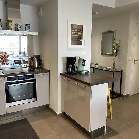 3* A - Moderne Avec Terrasse Et Parking, Proche Plage Et Commerces - Fr-1-539-13 Appartement